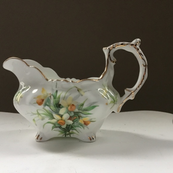 Daffodil Creamer and Sugar Bowl - Picture 2 of 4